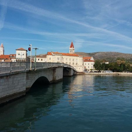 Apartman Zora Trogir Eksteriør billede