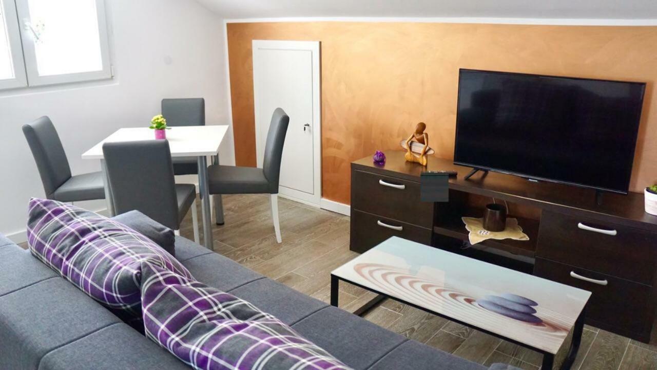 Apartman Zora Trogir Eksteriør billede
