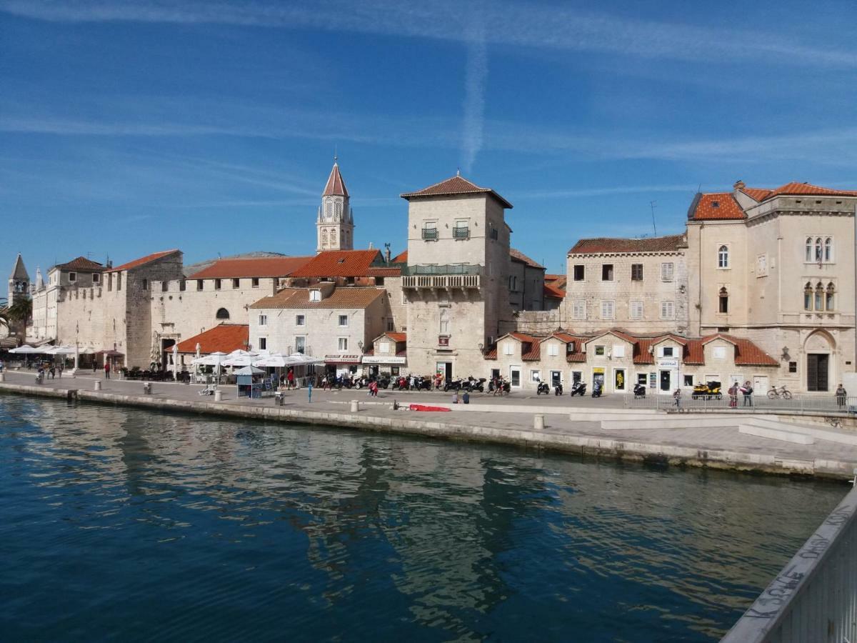 Apartman Zora Trogir Eksteriør billede