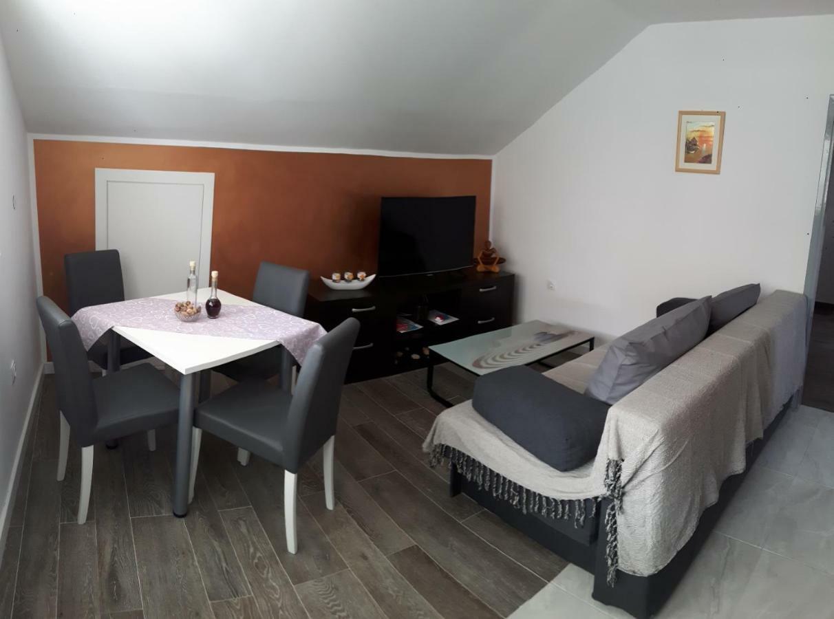 Apartman Zora Trogir Eksteriør billede
